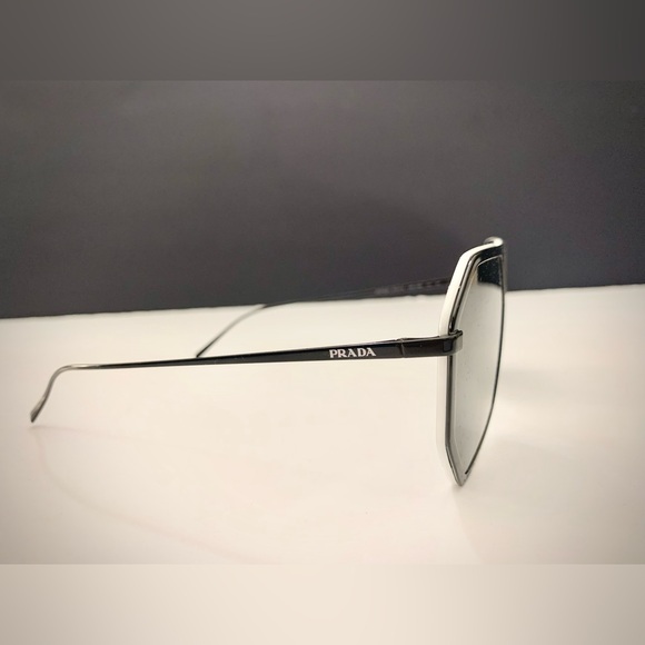 Prada SPR62X sunglasses for sale - Picture 6 of 13